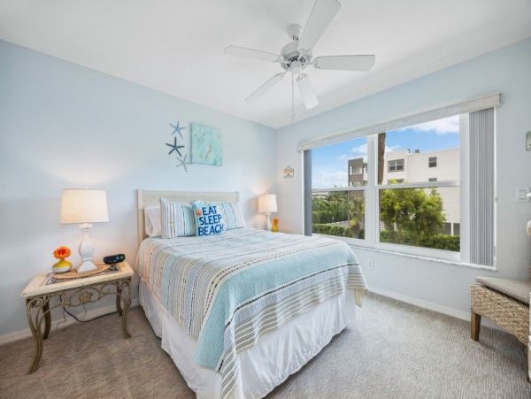 Marco Island Lovely Vacation Condo 3 Bedroom