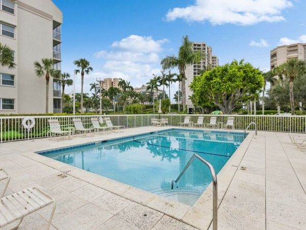 Marco Island Lovely Vacation Condo 3 Bedroom