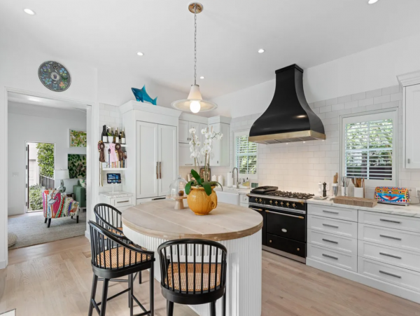 Luxury Palm Beach Island Estate Rental - Ocean Block, Pool & Guests House