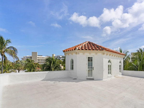 Luxury Palm Beach Island Estate Rental - Ocean Block, Pool & Guests House