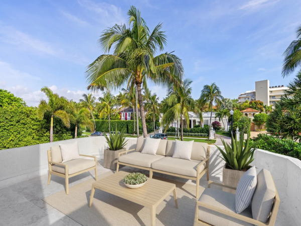 Luxury Palm Beach Island Estate Rental - Ocean Block, Pool & Guests House