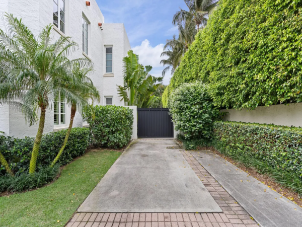 Luxury Palm Beach Island Estate Rental - Ocean Block, Pool & Guests House