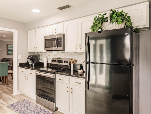 Beautiful Vacation Rental with 3 Bedrooms & Pool