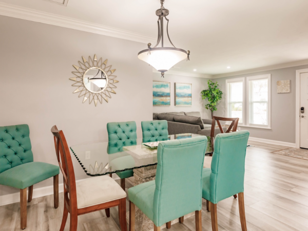 Beautiful Vacation Rental with 3 Bedrooms & Pool