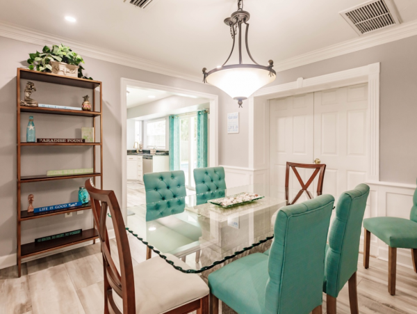 Beautiful Vacation Rental with 3 Bedrooms & Pool