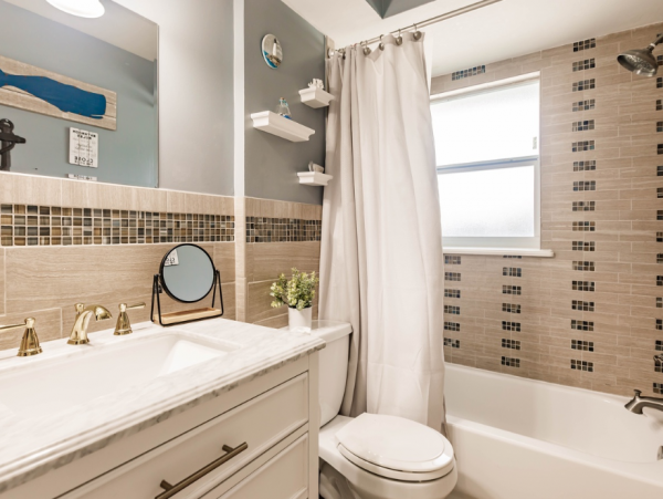 Beautiful Vacation Rental with 3 Bedrooms & Pool