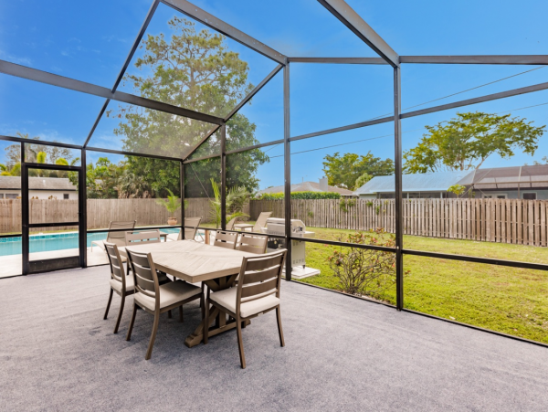 Beautiful Vacation Rental with 3 Bedrooms & Pool