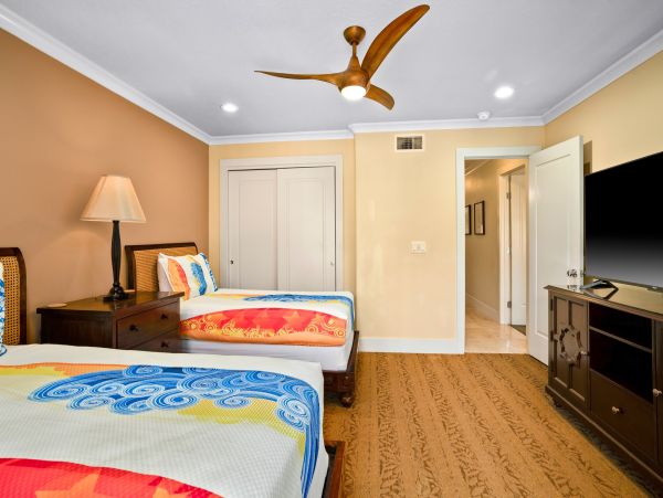 Gorgeous Vacaion Rental with 5 Bedrooms & Great Amenities