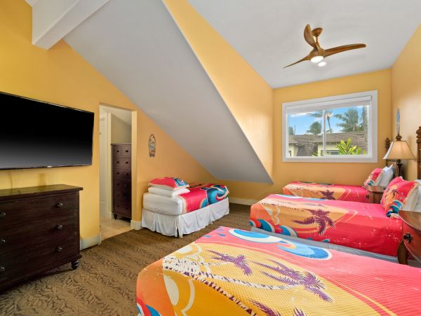 Gorgeous Vacaion Rental with 5 Bedrooms & Great Amenities