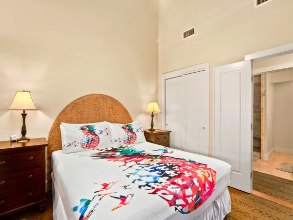 Gorgeous Vacaion Rental with 5 Bedrooms & Great Amenities