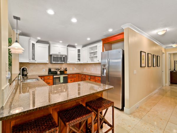 Gorgeous Vacaion Rental with 5 Bedrooms & Great Amenities
