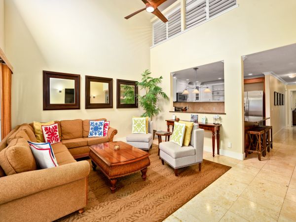 Gorgeous Vacaion Rental with 5 Bedrooms & Great Amenities