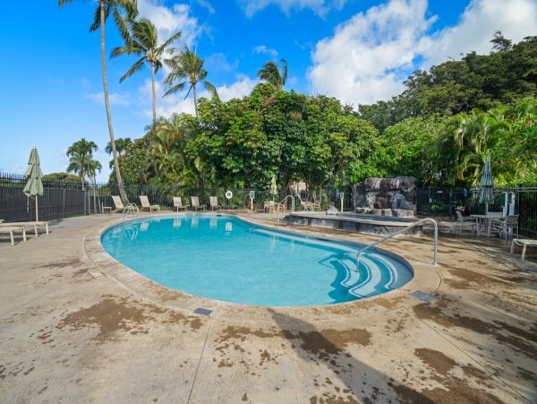 Gorgeous Vacaion Rental with 5 Bedrooms & Great Amenities