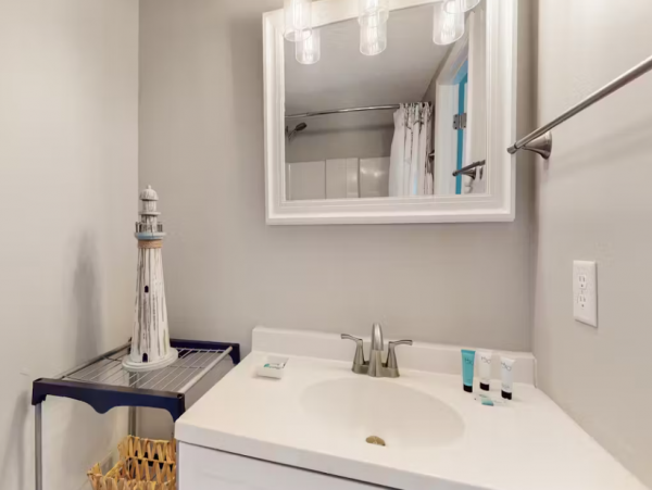 2-Bedroom Okaloosa Island Townhouse with Pool Access