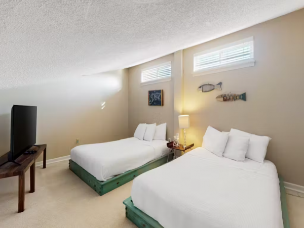 2-Bedroom Okaloosa Island Townhouse with Pool Access