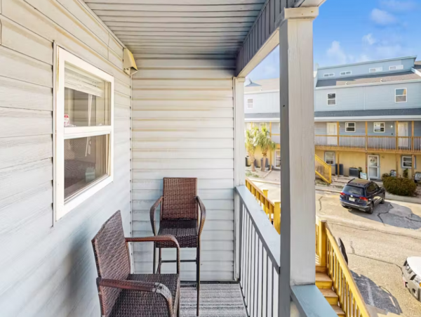 2-Bedroom Okaloosa Island Townhouse with Pool Access