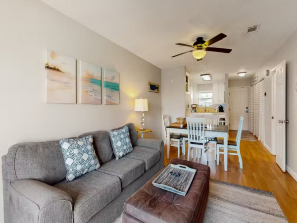 2-Bedroom Okaloosa Island Townhouse with Pool Access