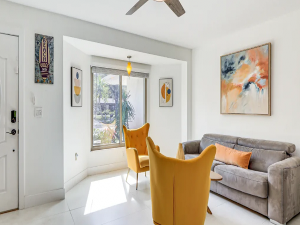 Perfect Coastal Getaway with 3 Bedrooms & Pool