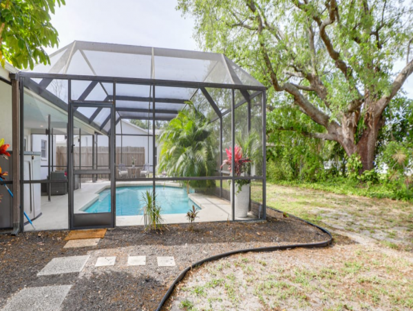 Perfect Coastal Getaway with 3 Bedrooms & Pool
