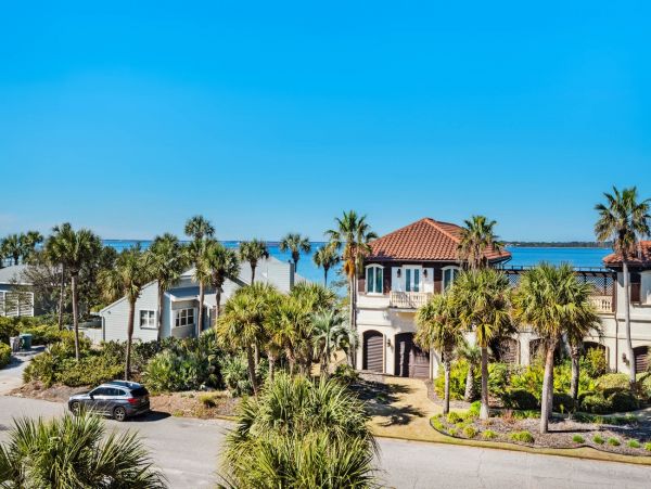 Beautiful Vacation Rental in Pensacola Beach