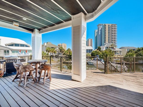 Beautiful Vacation Rental in Pensacola Beach