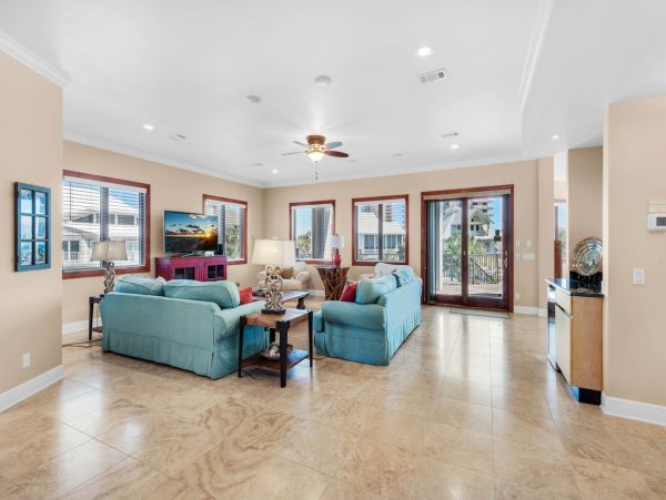 Beautiful Vacation Rental in Pensacola Beach