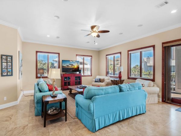 Beautiful Vacation Rental in Pensacola Beach