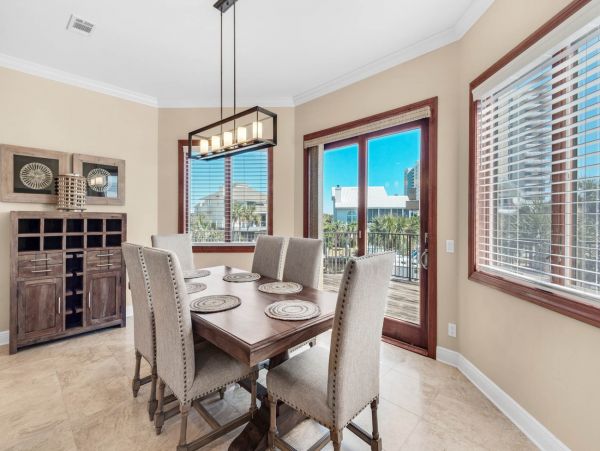 Beautiful Vacation Rental in Pensacola Beach