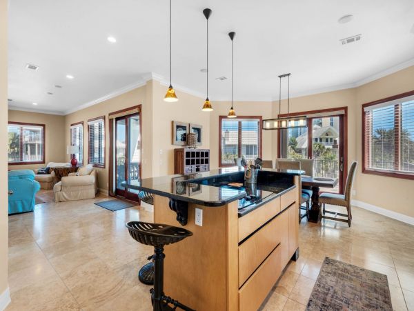 Beautiful Vacation Rental in Pensacola Beach