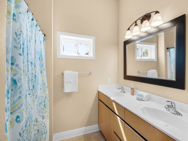 Beautiful Vacation Rental in Pensacola Beach