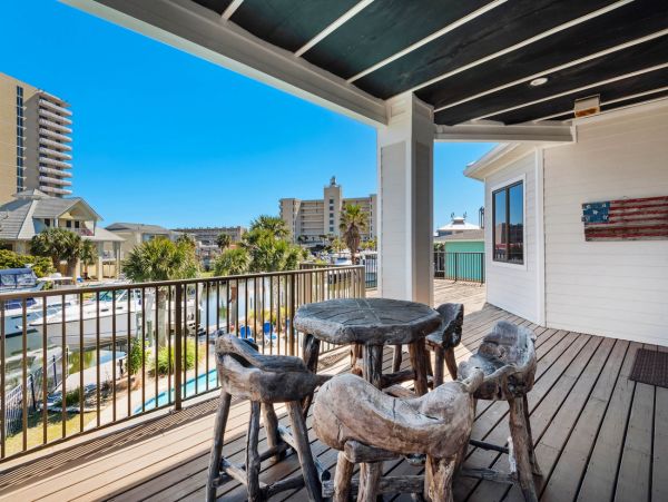 Beautiful Vacation Rental in Pensacola Beach