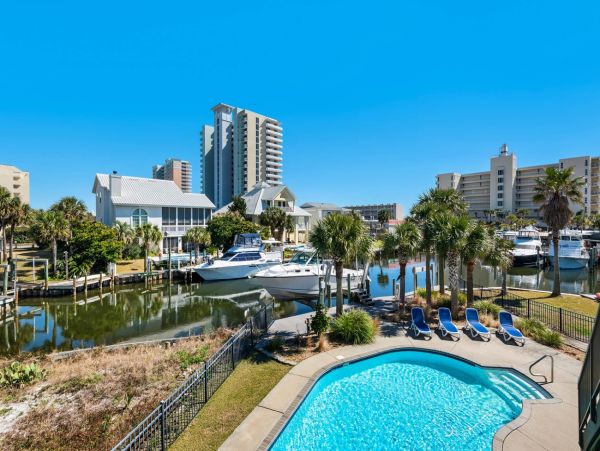 Beautiful Vacation Rental in Pensacola Beach