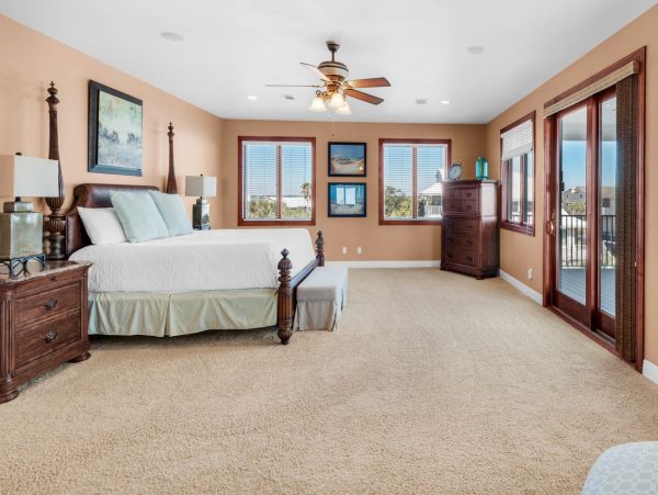Beautiful Vacation Rental in Pensacola Beach