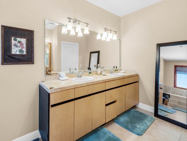 Beautiful Vacation Rental in Pensacola Beach