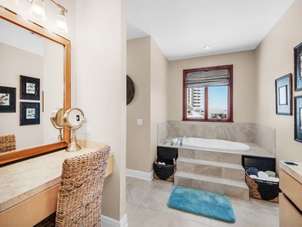 Beautiful Vacation Rental in Pensacola Beach