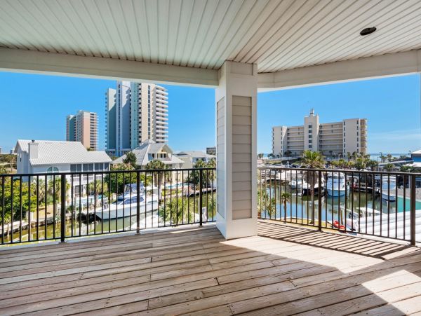 Beautiful Vacation Rental in Pensacola Beach
