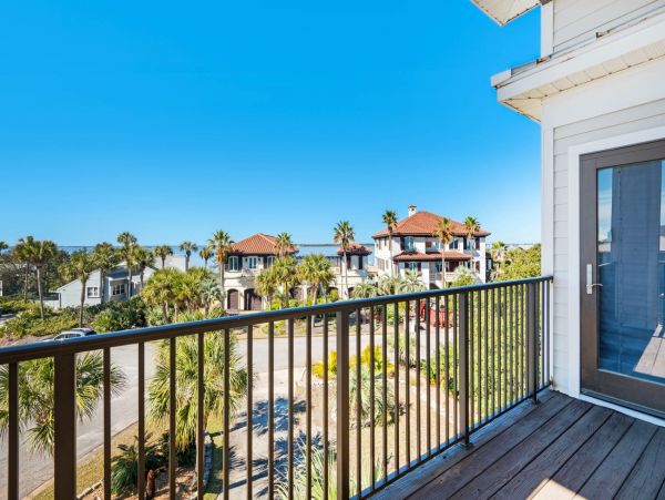 Beautiful Vacation Rental in Pensacola Beach