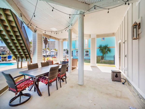 Beautiful Vacation Rental in Pensacola Beach
