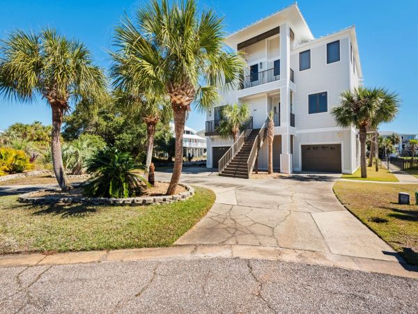 Beautiful Vacation Rental in Pensacola Beach