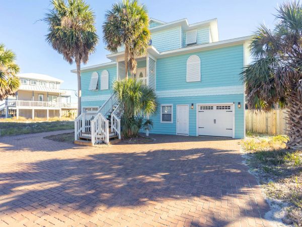 Five Bedroom Vacation Rental in Pensacola Beach