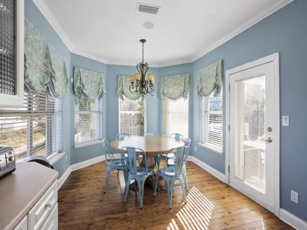 Five Bedroom Vacation Rental in Pensacola Beach