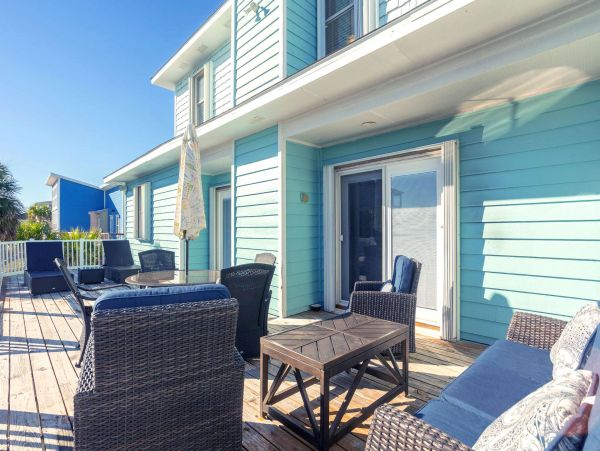 Five Bedroom Vacation Rental in Pensacola Beach