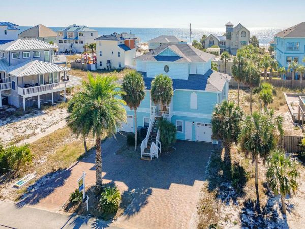 Five Bedroom Vacation Rental in Pensacola Beach
