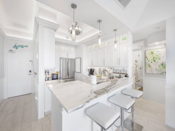 Marco Island Vacation Rental: Beachfront Luxury Awaits