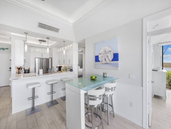 Marco Island Vacation Rental: Beachfront Luxury Awaits
