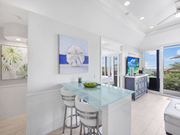 Marco Island Vacation Rental: Beachfront Luxury Awaits
