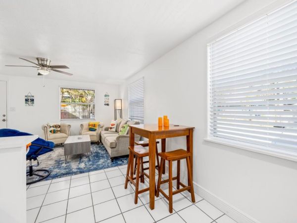 Lovely Duplex with 2 Bedrooms in Sarasota
