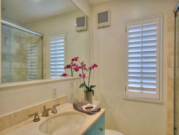 Santa Barbara Vacation Rental: Luxury Stay with Steps to Beach