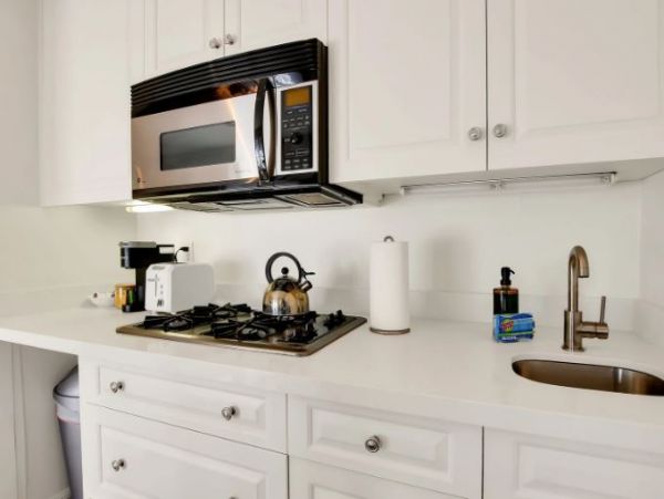 Santa Barbara Vacation Rental: Luxury Stay with Steps to Beach