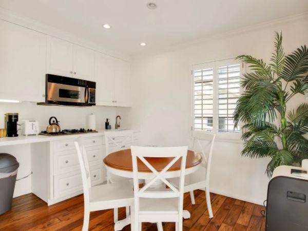 Santa Barbara Vacation Rental: Luxury Stay with Steps to Beach